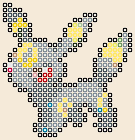 Eevee strijkkralen: Umbreon in echte kleuren, 381 kralen