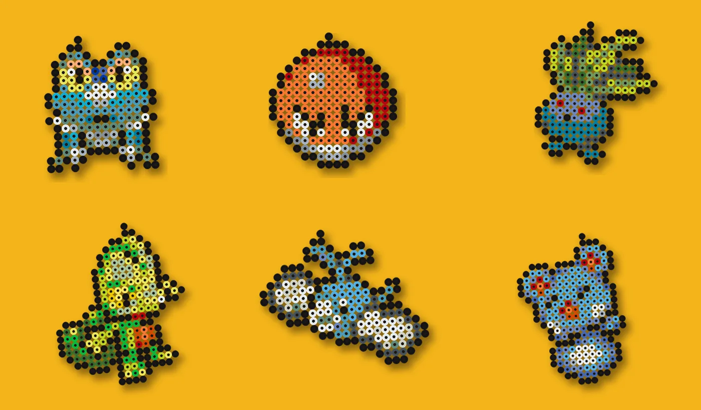 Pokémon strijkkralen klein: mini-Froakie, Voltorb, Oddish, Treecko, Swablu en Azurill op een gele achtergrond
