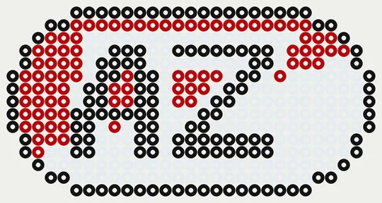 Eredivisie strijkkralen: AZ als voetbal logo, 387 kralen